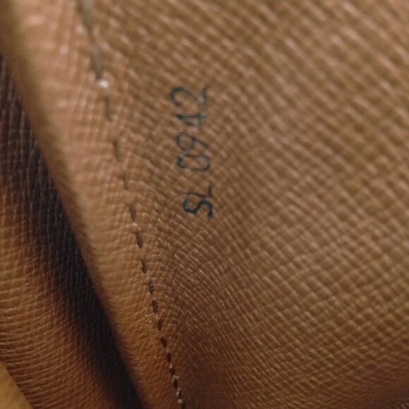 Authentic Louis Vuitton Cartouchiere MM Monogram Shoulder Bag LCMON304-112025 - Picture 9 of 9